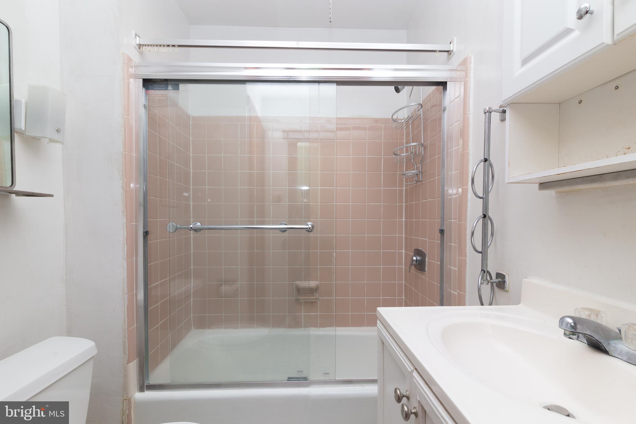 1133 Atwood Road Philadelphia, PA 19151 - Photo 17 of 24 Bathroom
