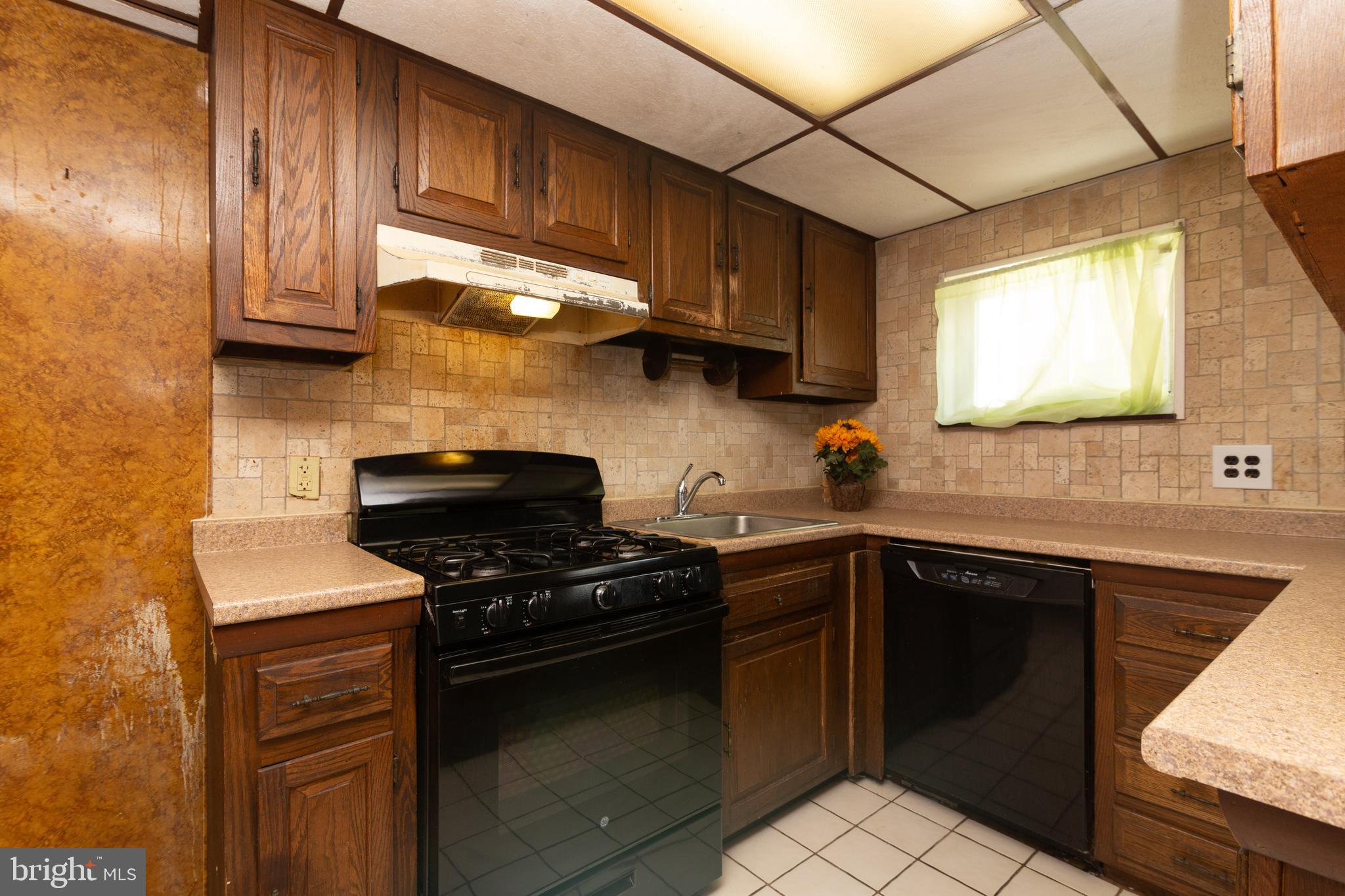 1133 Atwood Road Philadelphia, PA 19151 - Photo 8 of 24 Gallery Image 8