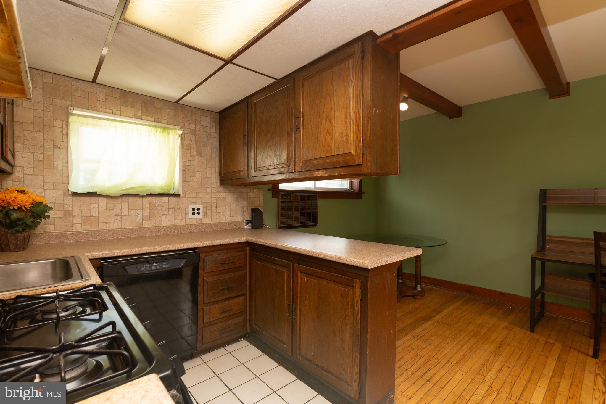 1133 Atwood Road Philadelphia, PA 19151 - Photo 9 of 24 Gallery Image 9