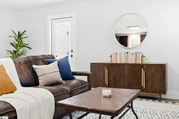 $429,000 | 8 Robin Hood Road, Taylors, SC 29687