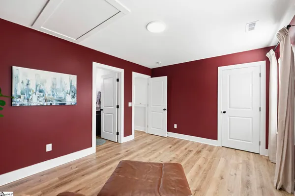 $429,000 | 8 Robin Hood Road, Taylors, SC 29687