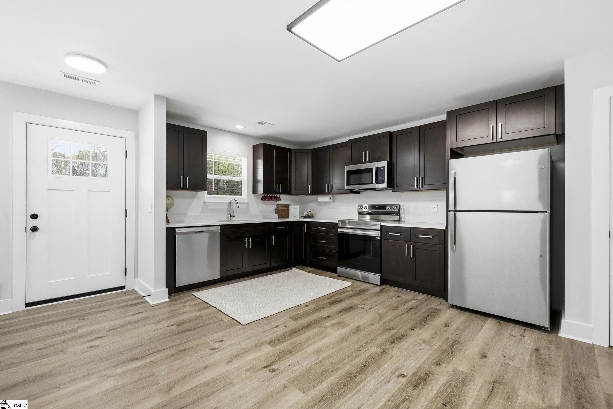 8 Robin Hood Road Taylors, SC 29687 - Photo 2 of 30