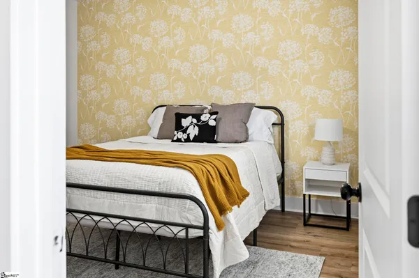 $429,000 | 8 Robin Hood Road, Taylors, SC 29687