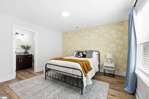 $429,000 | 8 Robin Hood Road, Taylors, SC 29687