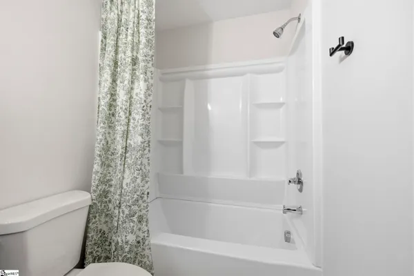 $429,000 | 8 Robin Hood Road, Taylors, SC 29687