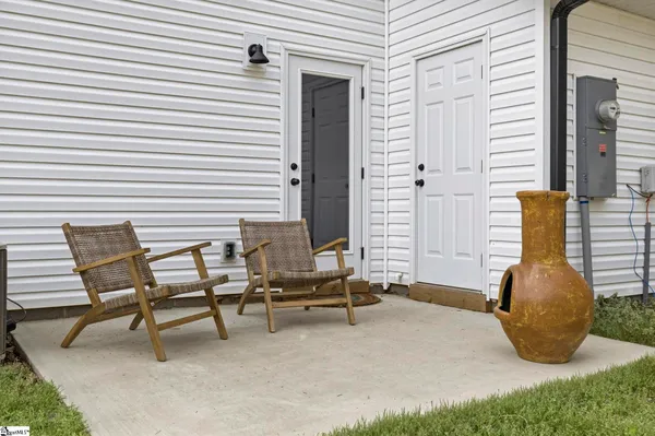 $429,000 | 8 Robin Hood Road, Taylors, SC 29687