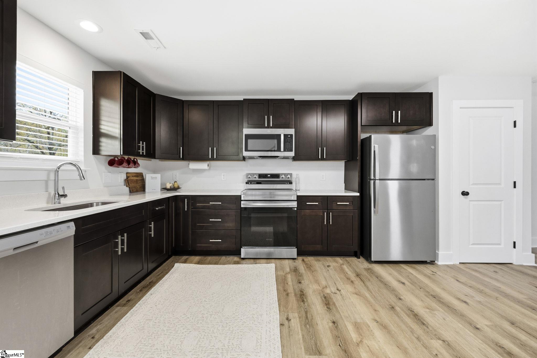 8 Robin Hood Road Taylors, SC 29687 - Photo 3 of 30