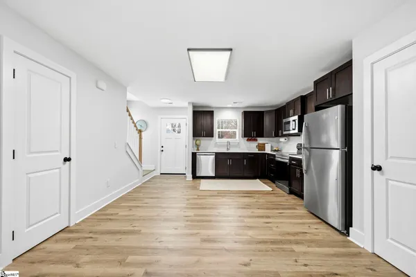 $429,000 | 8 Robin Hood Road, Taylors, SC 29687