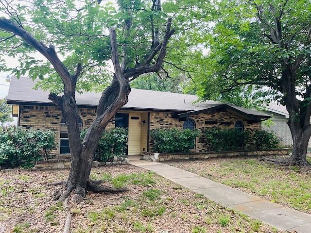 5060 Arbor Glen Road The Colony, TX 75056 - Photo 2 of 19