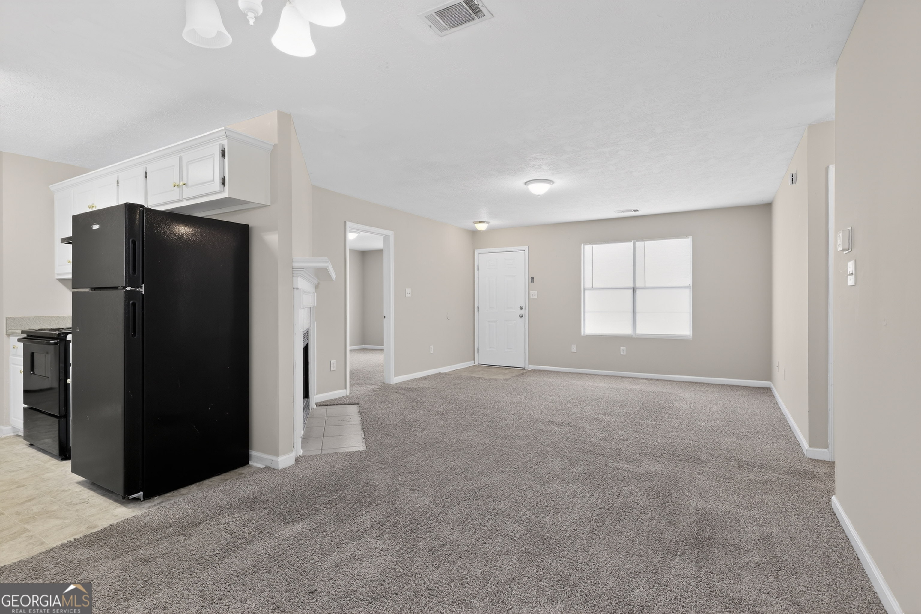 2902 Rasha Drive Augusta, GA 30906 - Photo 10 of 31 a view of an empty room with a window