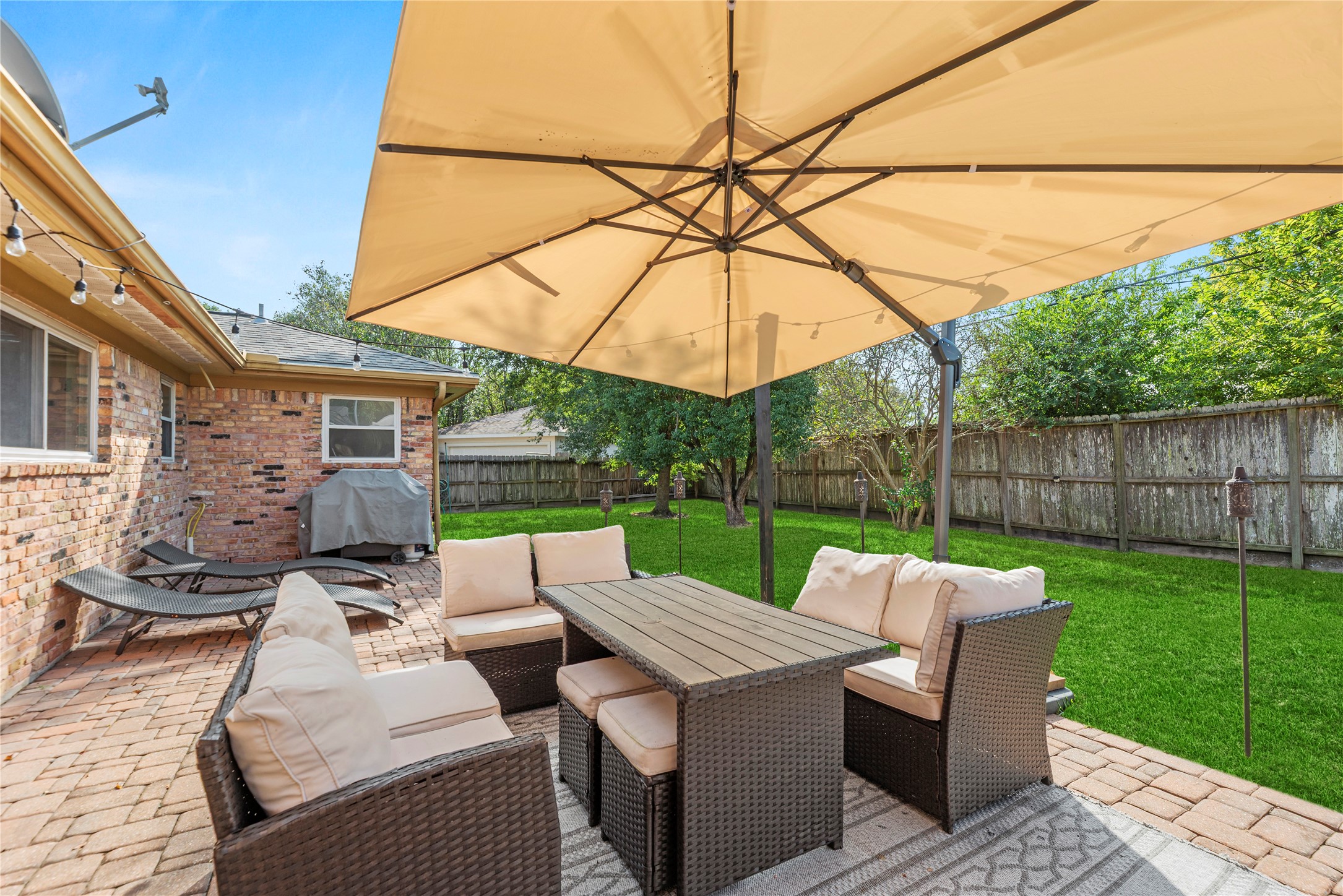 6031 McKnight Street Houston, TX 77035 - Photo 32 of 37 a view of yard with patio