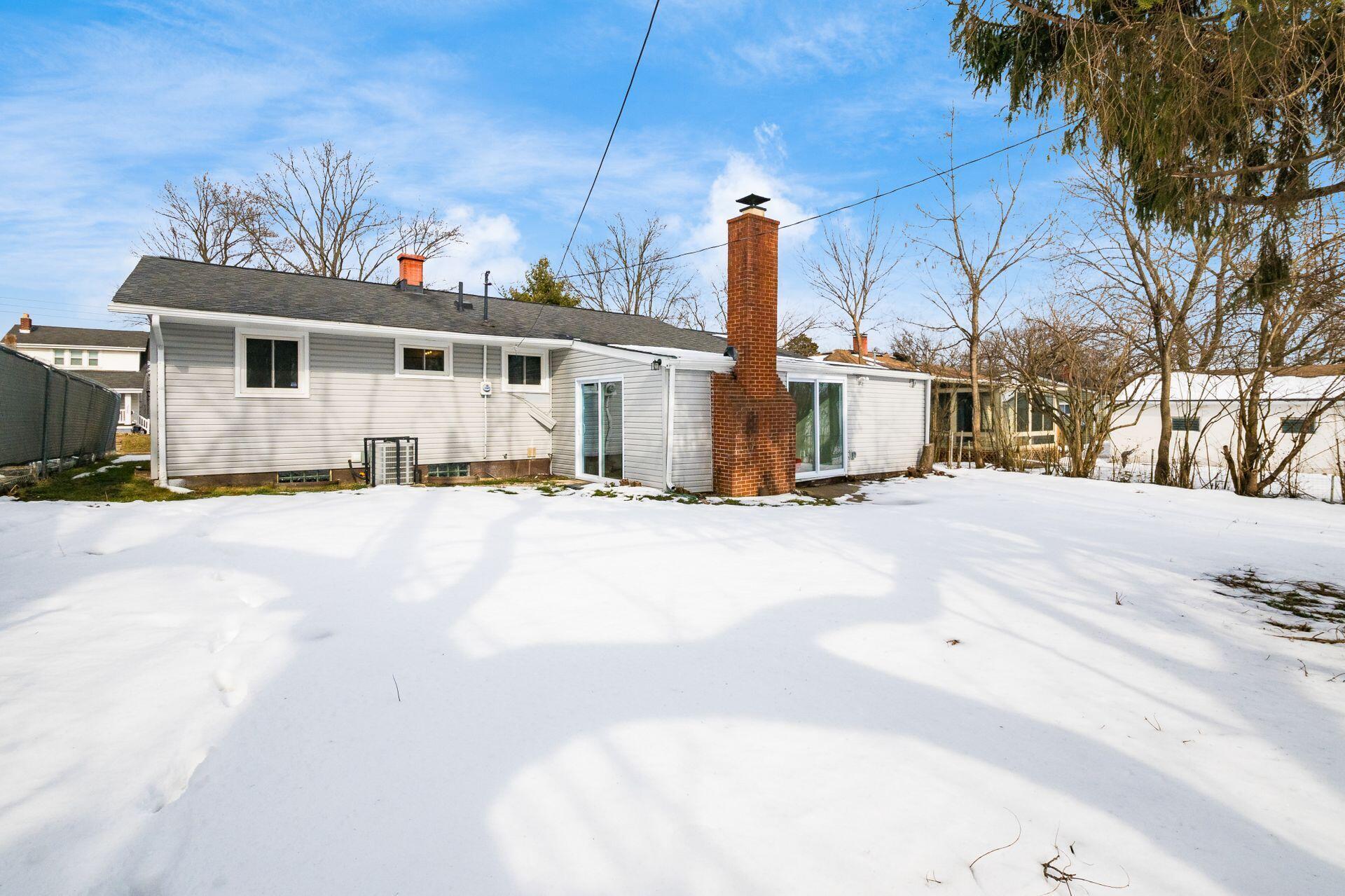 2585 Eakin Road Columbus, OH 43204 - Photo 38 of 43 036_5f2a_h 2585 Eakin Rd-1094