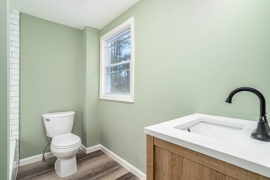 502 Brockelman Road Lancaster, MA 01523 - Photo 7 of 42 Gallery Image 7