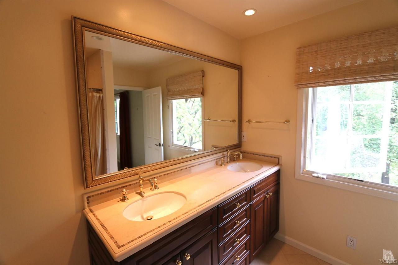 24962 Jim Bridger Road Hidden Hills, CA 91302 - Photo 11 of 16 Additional Photo
