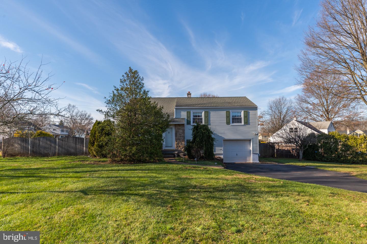 810 Sunnylea Road Lansdale, PA 19446 - Photo 1 of 22 Gallery Image 1