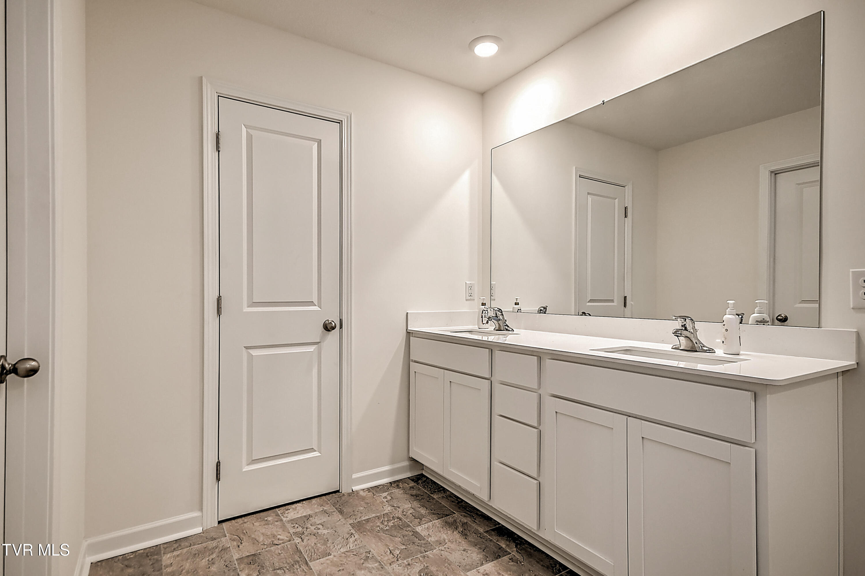 1228 Cherry Grove Greeneville, TN 37745 - Photo 32 of 43 1228 Cherry Grove AH-32