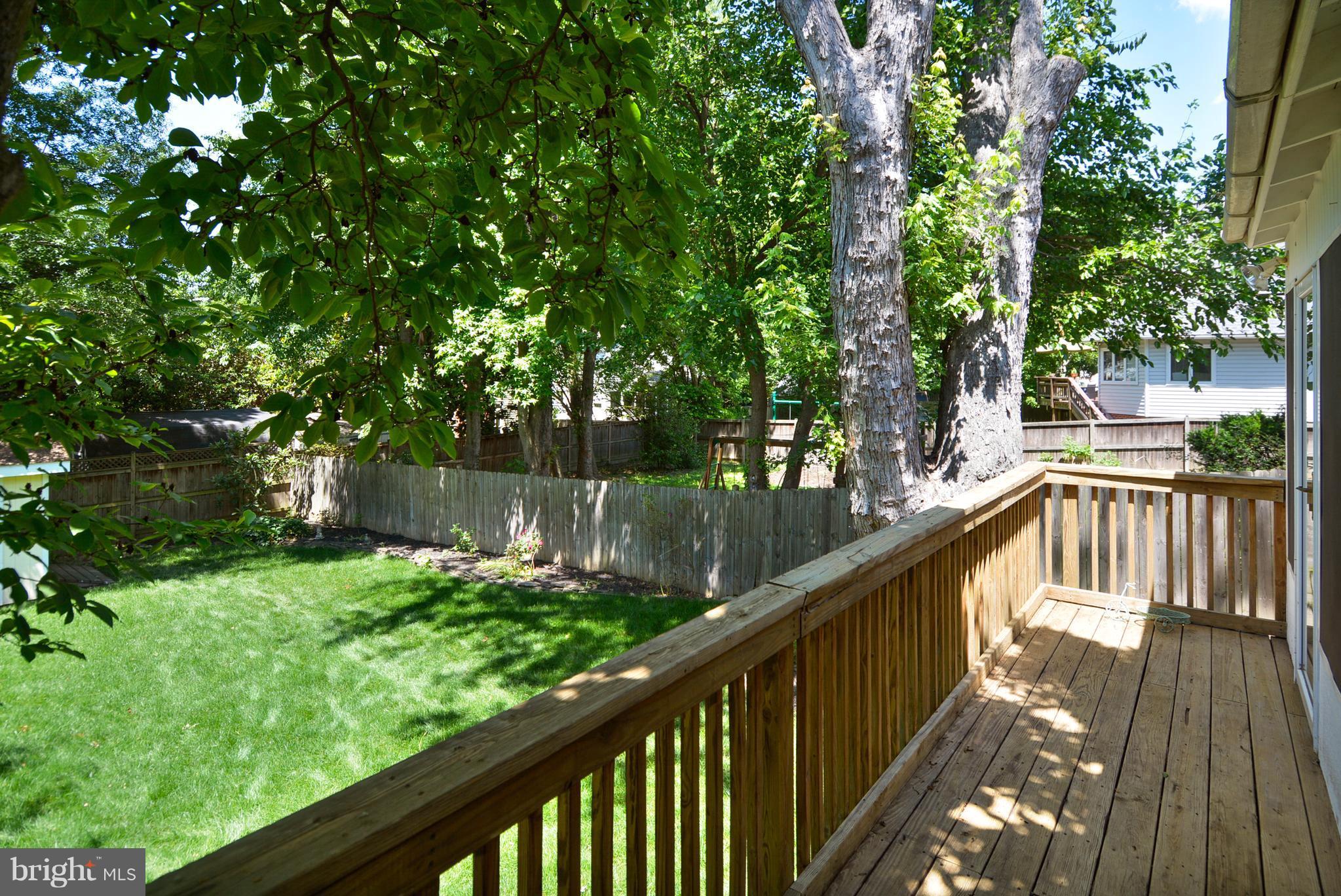 2700 Farm Road Alexandria, VA 22302 - Photo 12 of 30 Exterior (Rear)