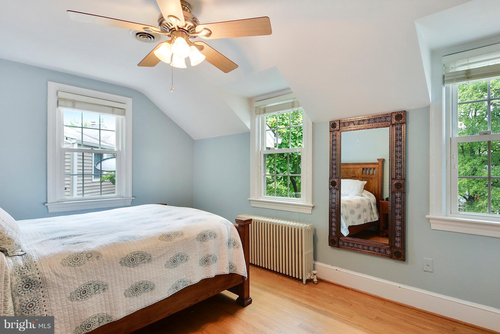 2700 Farm Road Alexandria, VA 22302 - Photo 15 of 30 Bedroom (Master)