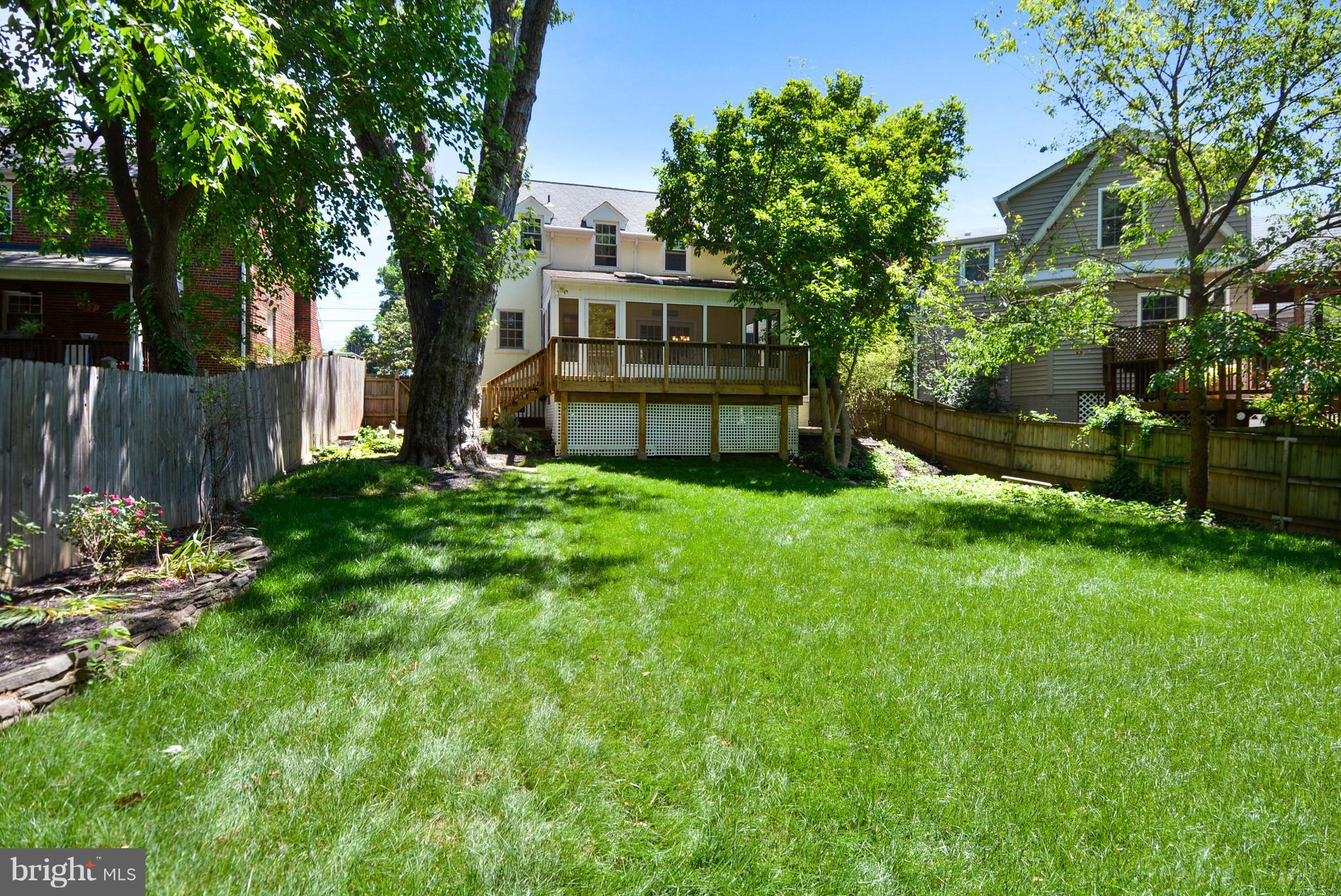 2700 Farm Road Alexandria, VA 22302 - Photo 24 of 30 Exterior (Rear)