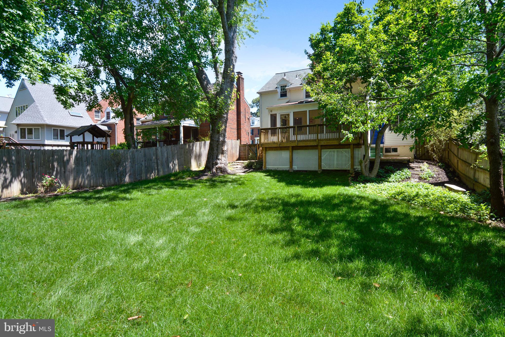 2700 Farm Road Alexandria, VA 22302 - Photo 25 of 30 Exterior (Rear)