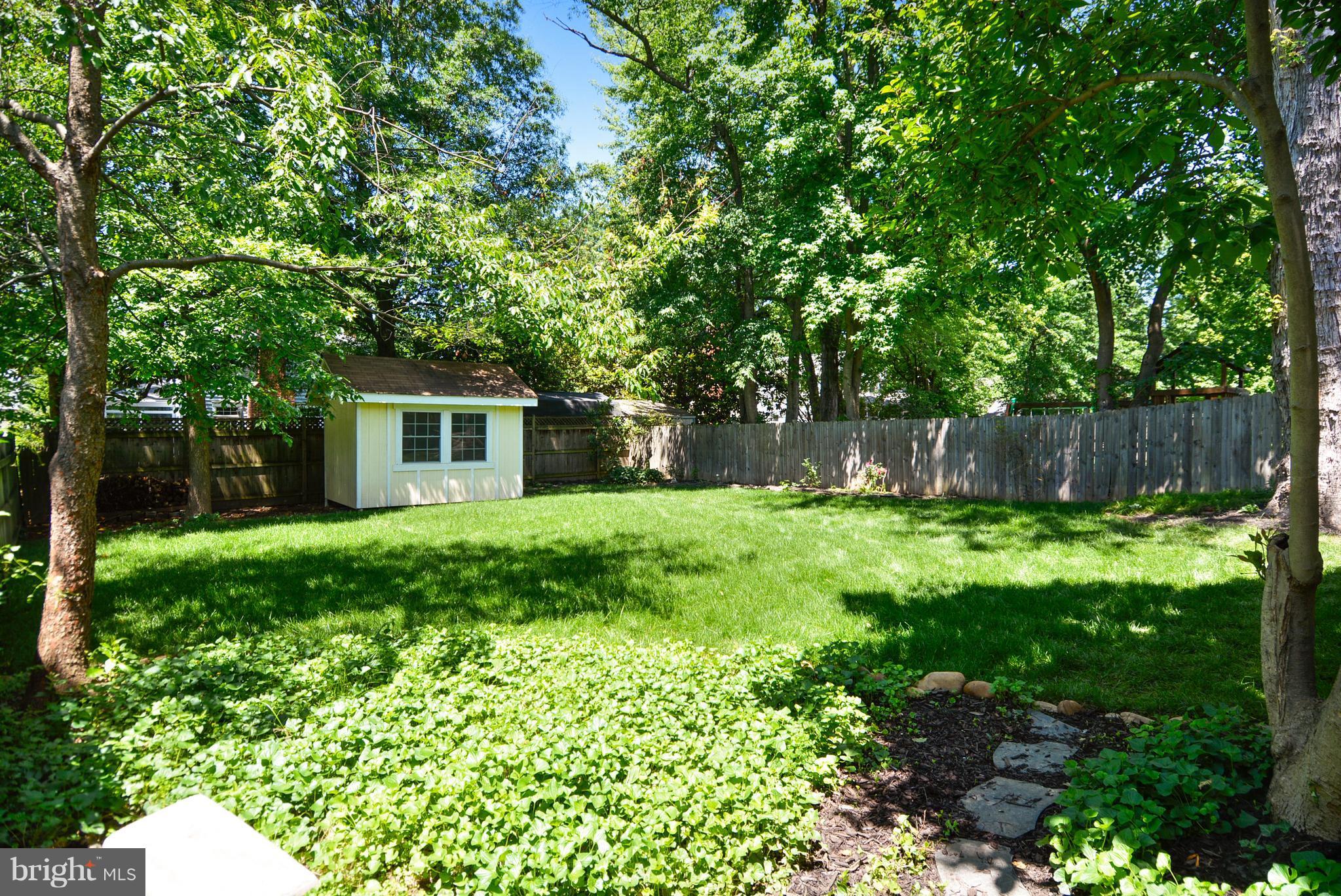 2700 Farm Road Alexandria, VA 22302 - Photo 26 of 30 Exterior (Rear)