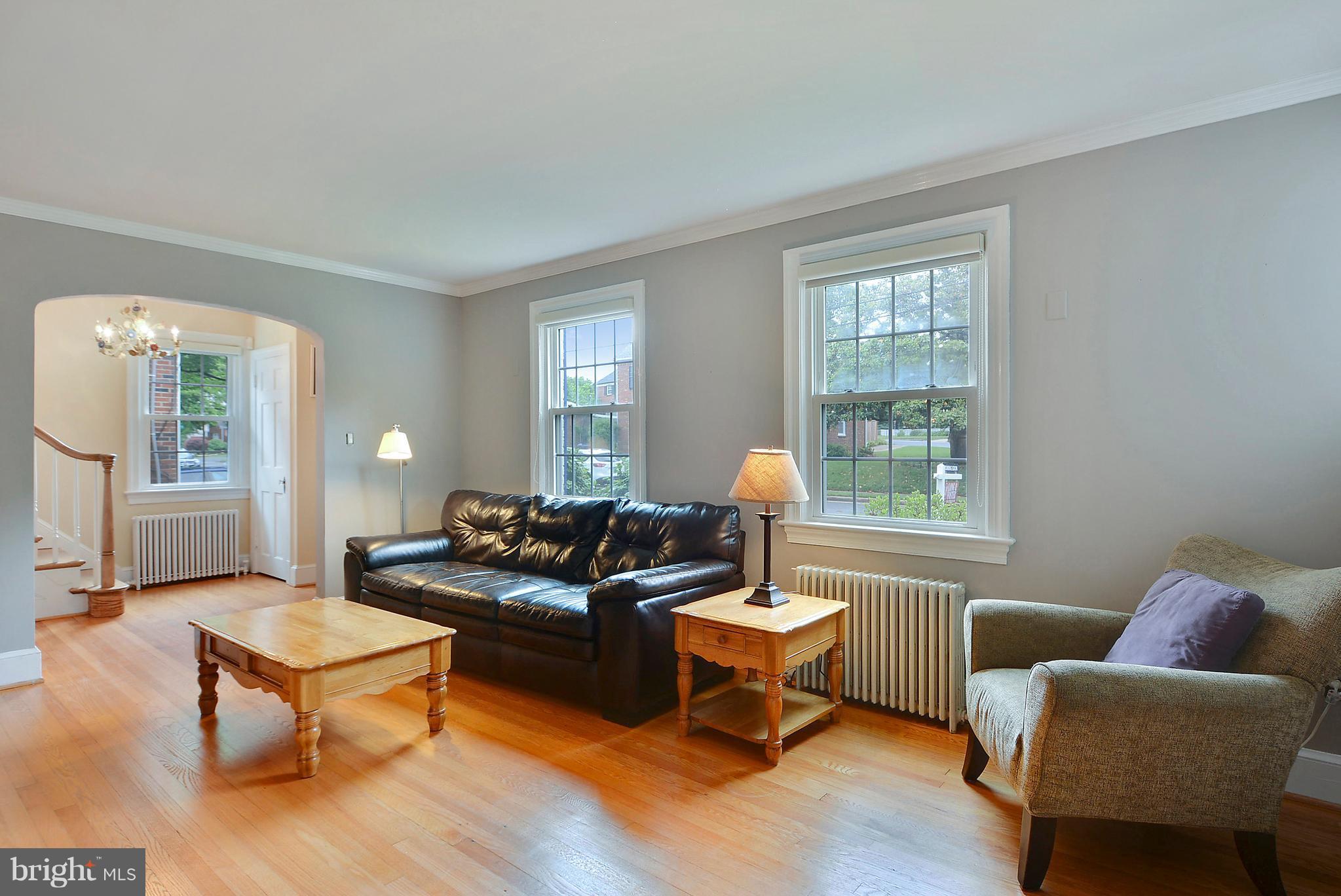 2700 Farm Road Alexandria, VA 22302 - Photo 4 of 30 Living Room