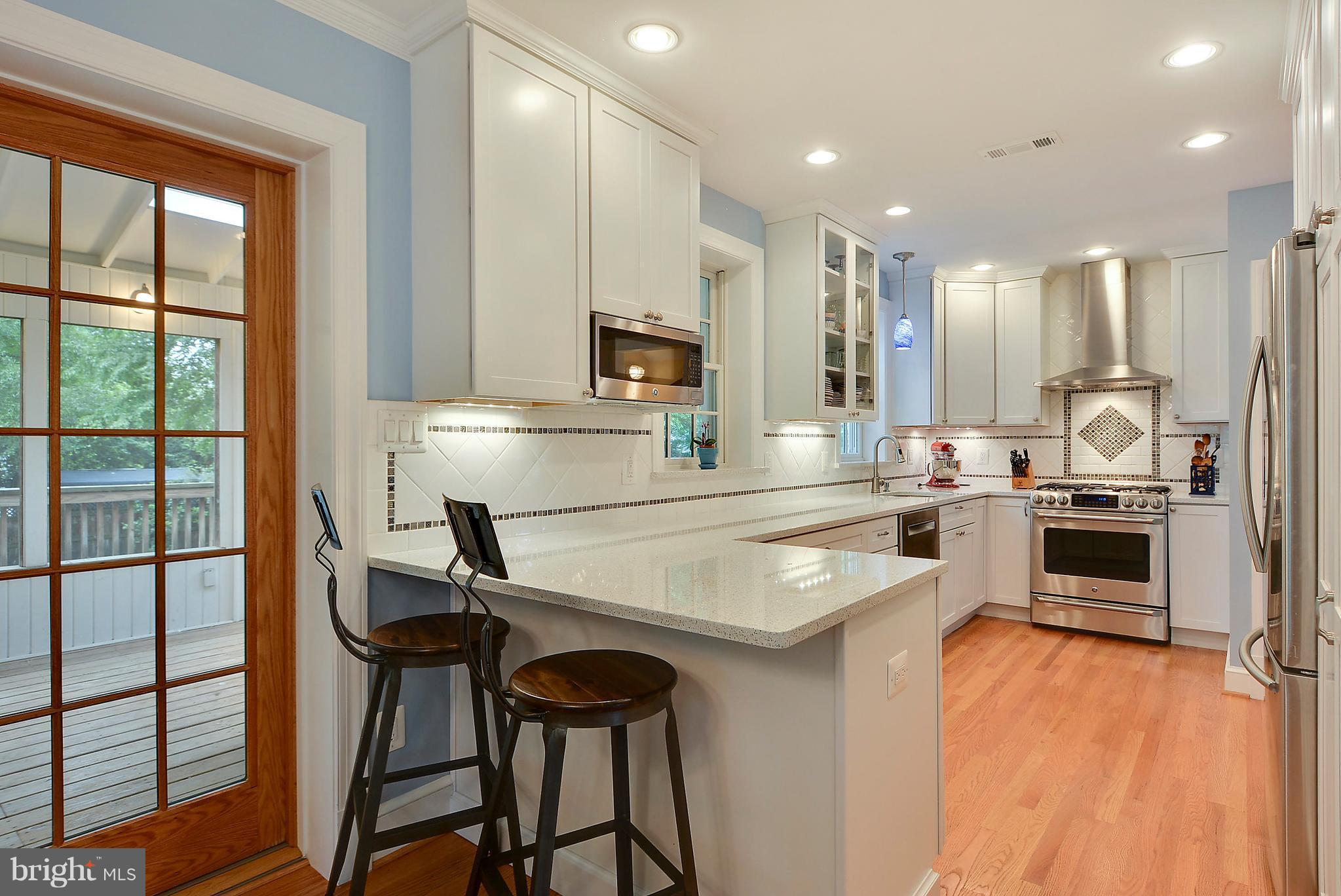 2700 Farm Road Alexandria, VA 22302 - Photo 7 of 30 Breakfast Bar