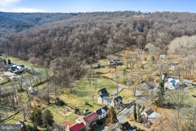 $525,000 | 33675 Snickersville Turnpike, Bluemont, VA 20135