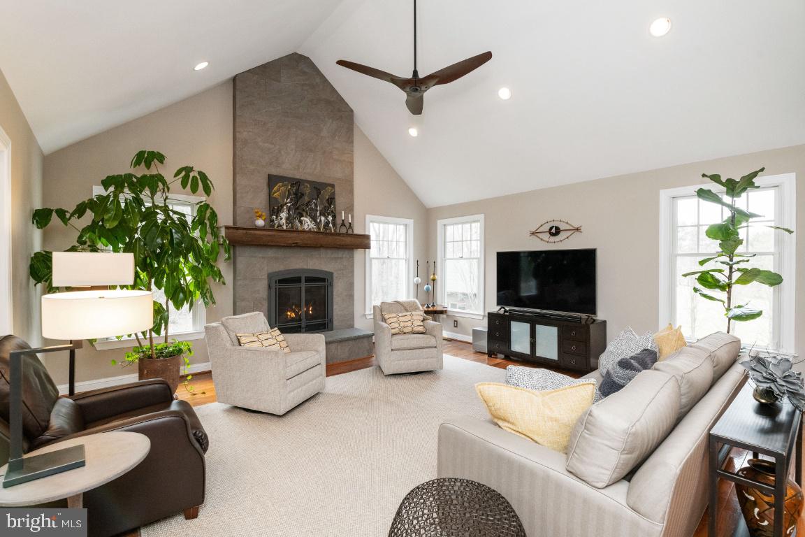 13388 Hunt Ridge Road Ellicott City, MD 21042 - Photo 11 of 74 Gallery Image 11