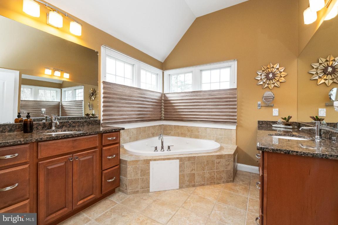 13388 Hunt Ridge Road Ellicott City, MD 21042 - Photo 38 of 74 Gallery Image 38