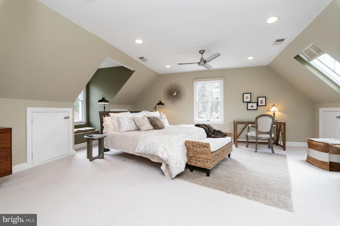 13388 Hunt Ridge Road Ellicott City, MD 21042 - Photo 42 of 74 Gallery Image 42