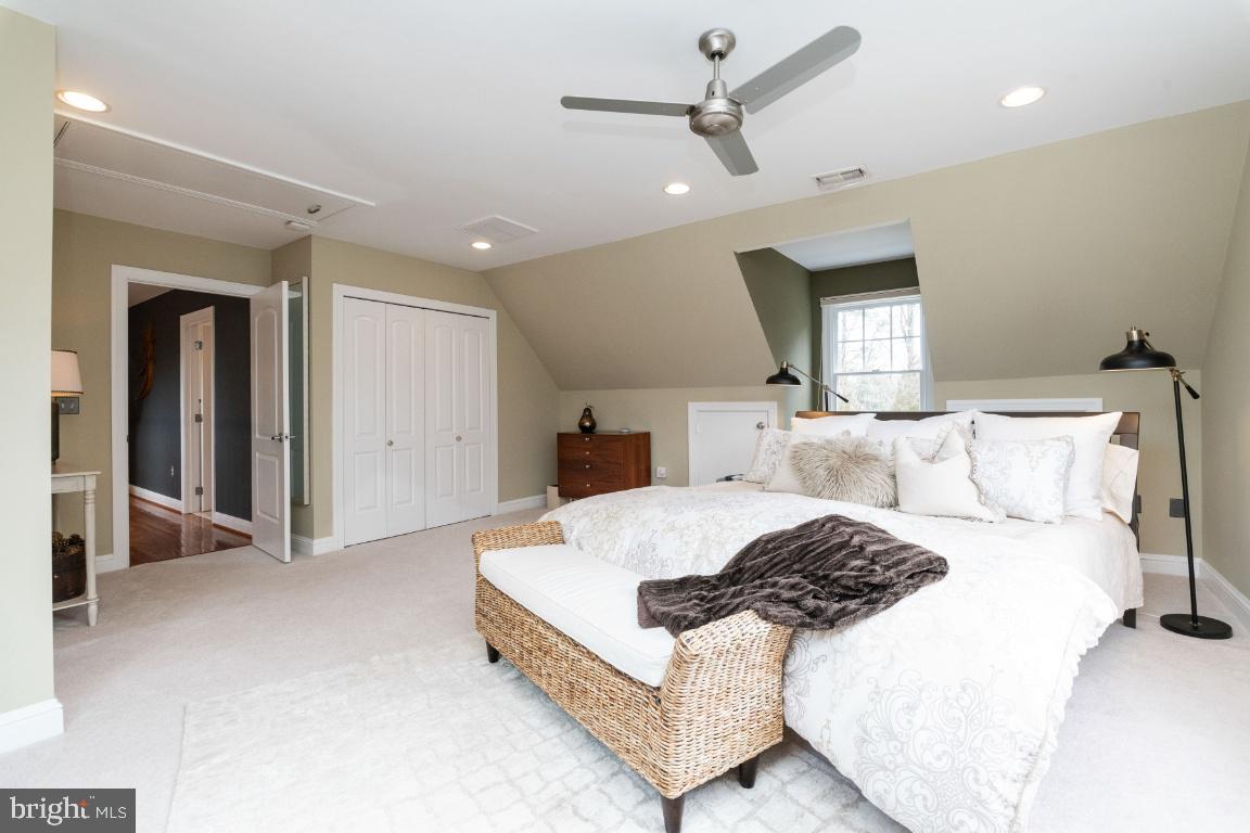 13388 Hunt Ridge Road Ellicott City, MD 21042 - Photo 43 of 74 Gallery Image 43