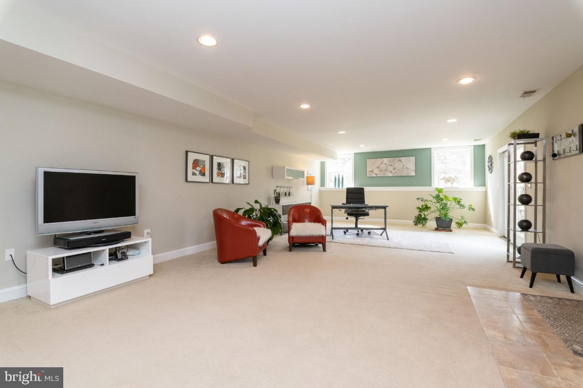13388 Hunt Ridge Road Ellicott City, MD 21042 - Photo 58 of 74 Gallery Image 58