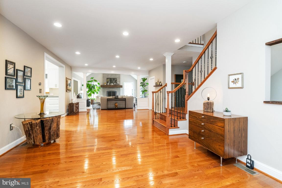 13388 Hunt Ridge Road Ellicott City, MD 21042 - Photo 7 of 74 Gallery Image 7