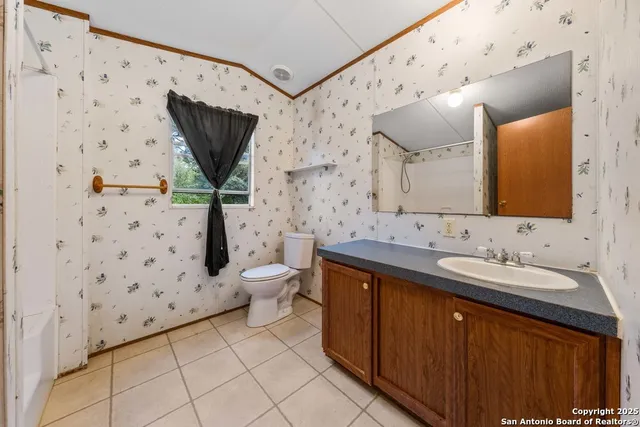 $250,000 | 499 Private Road 180, Helotes, TX 78023