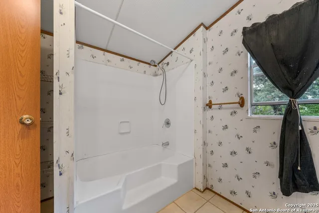 $250,000 | 499 Private Road 180, Helotes, TX 78023