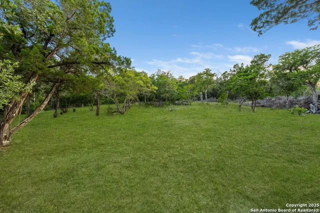 $250,000 | 499 Private Road 180, Helotes, TX 78023