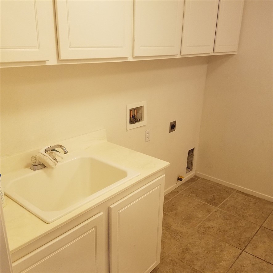 35674 Yellowstone Street Winchester, CA 92596 - Photo 2 of 37