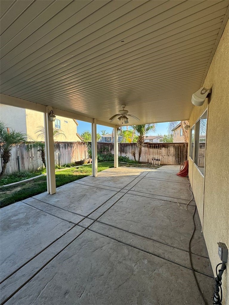 35674 Yellowstone Street Winchester, CA 92596 - Photo 6 of 37