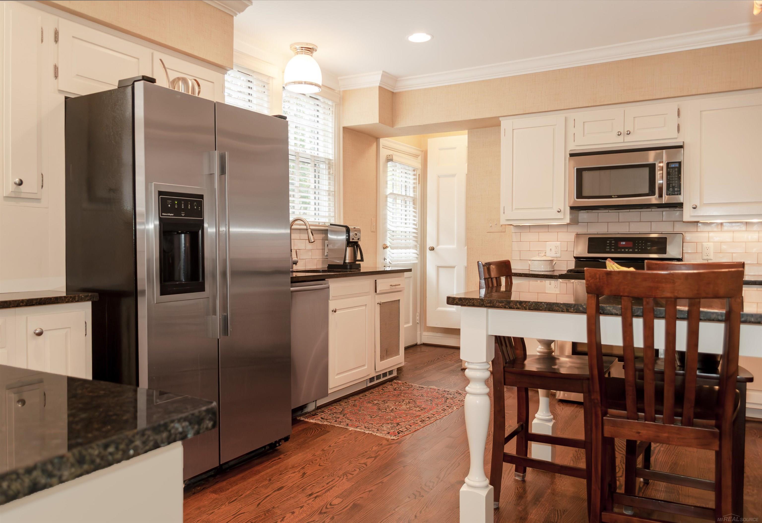 118 Moran Road Grosse Pointe, MI 48236 - Photo 29 of 76 50130609-D74B6A87-F676-439B-9A18-872580DF5ADC.JPG