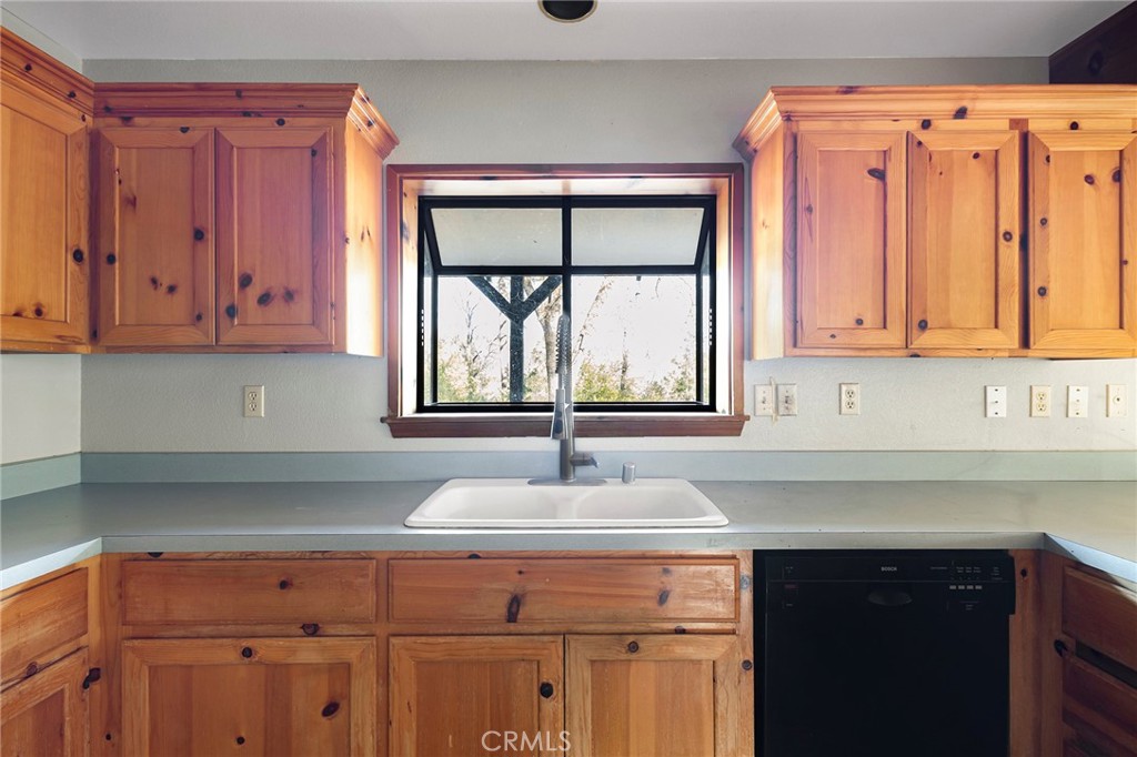 15256 Dorrett Drive Forest Ranch, CA 95942 - Photo 14 of 62