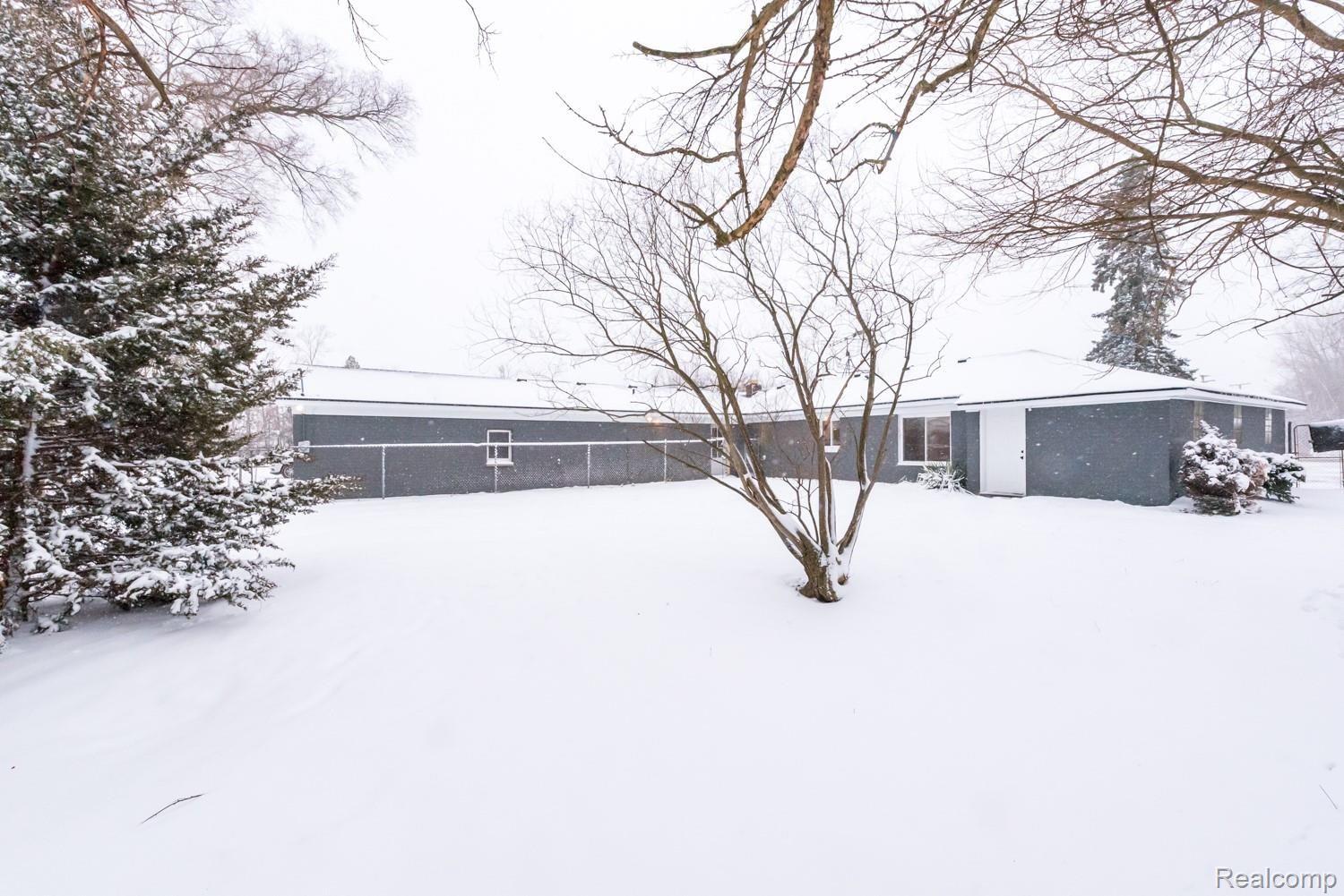 931 Sumpter Road Belleville, MI 48111 - Photo 43 of 44 DSC_8719.jpg