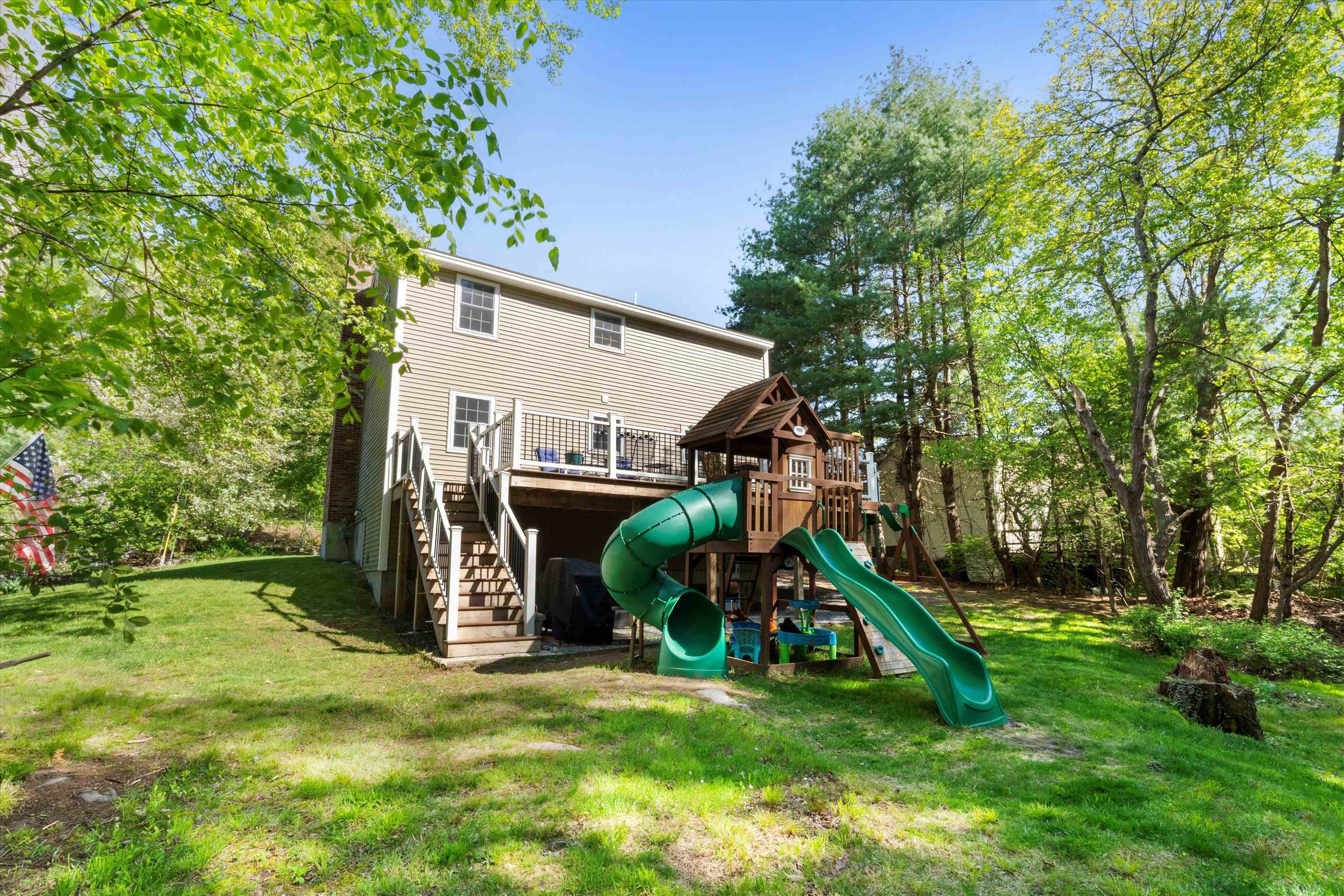 237 Harris Road Nashua, NH 03062 - Photo 18 of 37