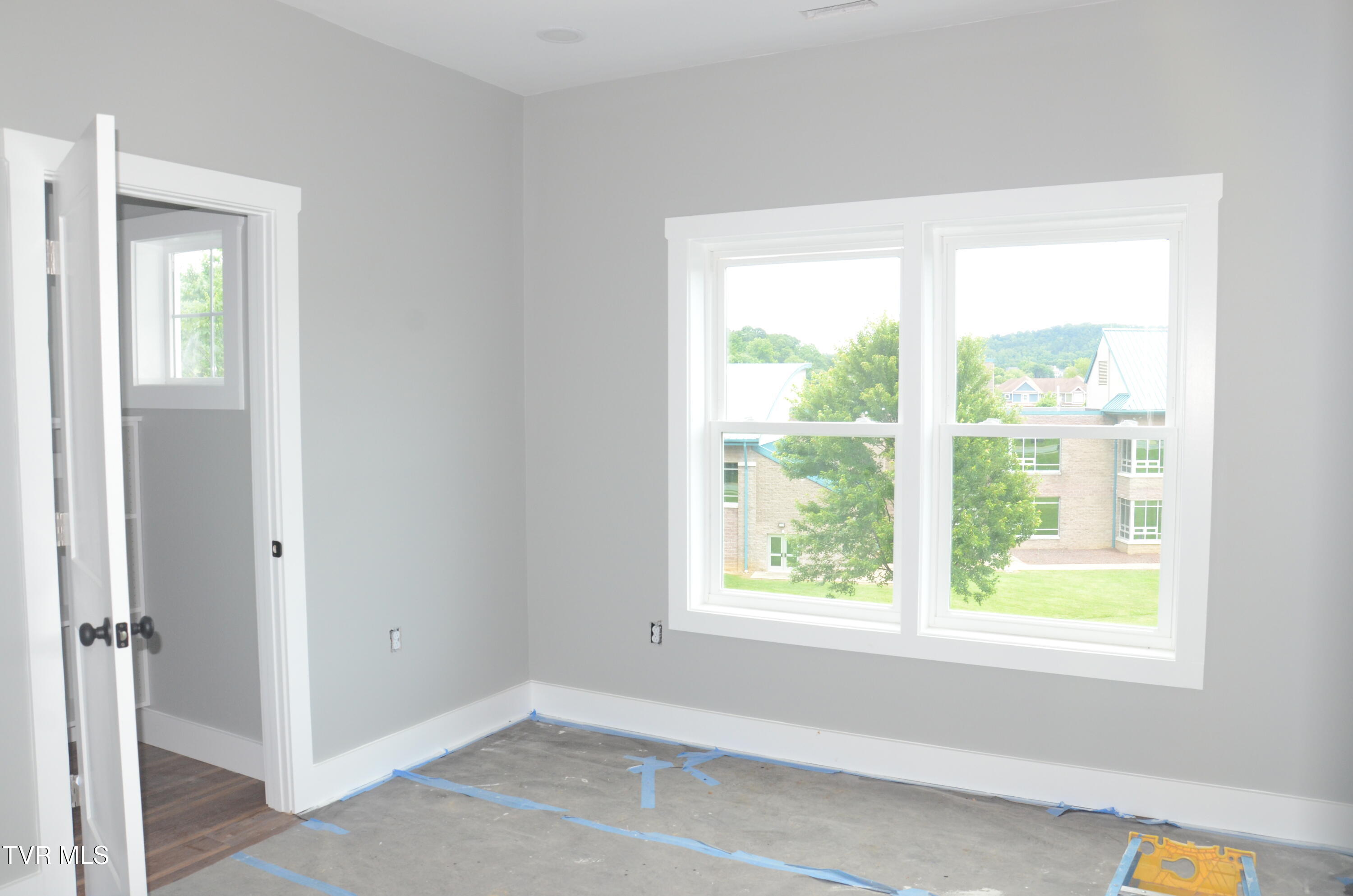 2350 Edinburgh Channel Road Kingsport, TN 37664 - Photo 22 of 24 DSC_0745