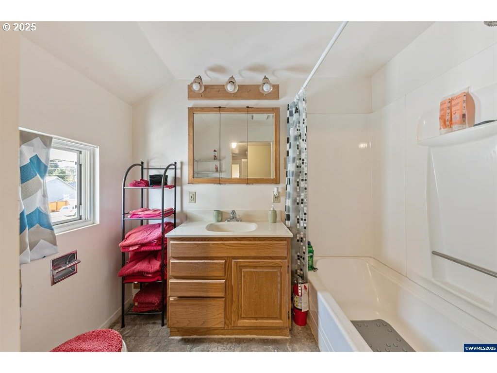 1111 Southwest Levens Street Dallas, OR 97338 - Photo 16 of 36