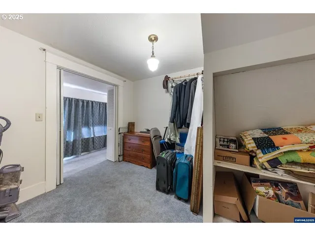 a view of a workspace