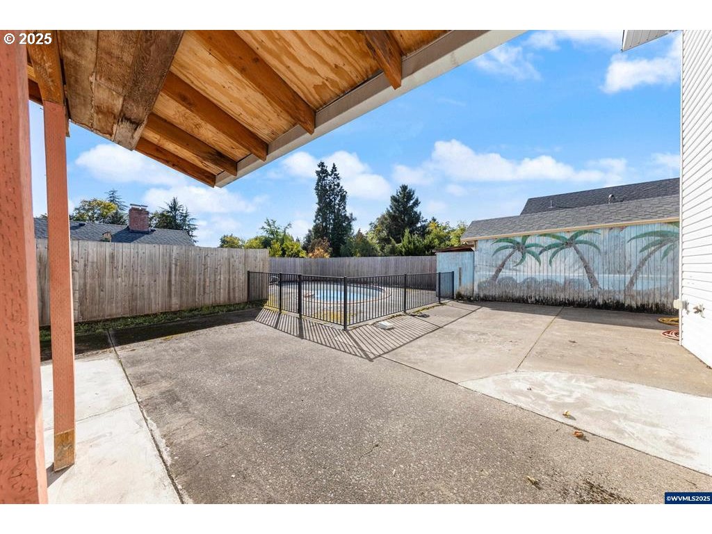 1111 Southwest Levens Street Dallas, OR 97338 - Photo 35 of 36