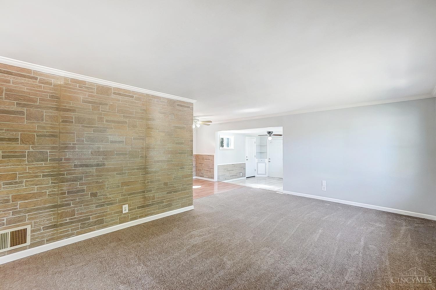 8349 Pippin Road Cincinnati, OH 45239 - Photo 6 of 38 Gallery Image 6