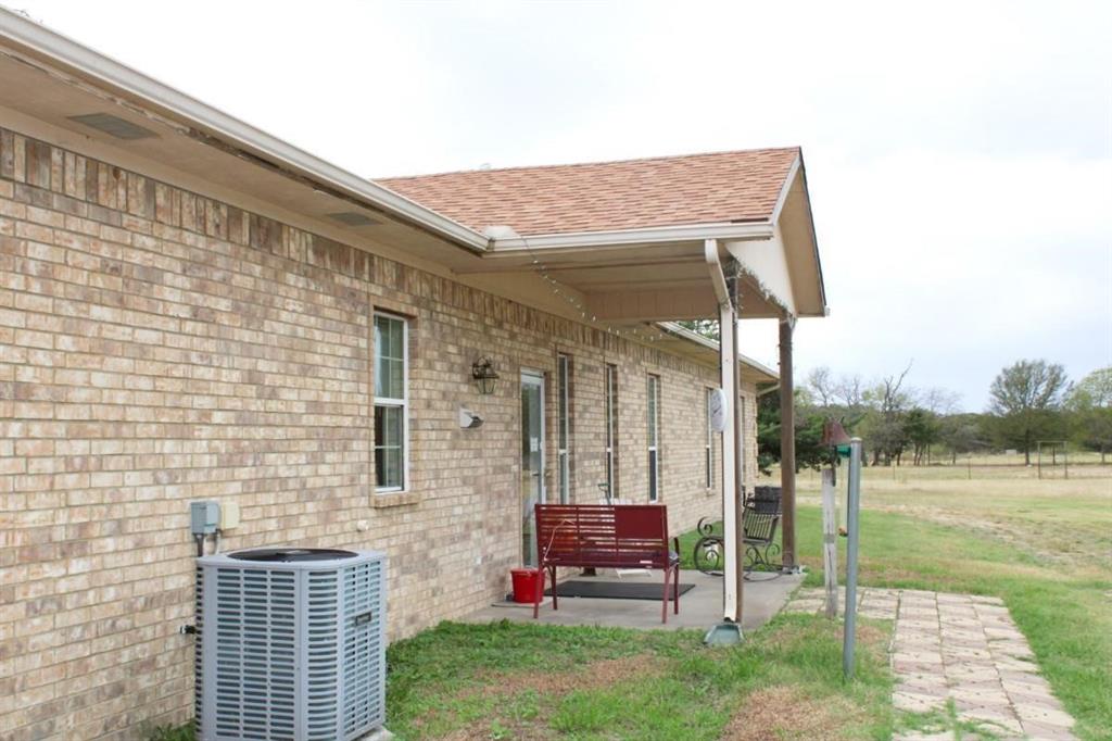 1365 Signal Road Quinlan, TX 75474 - Photo 5 of 33 Front Porch