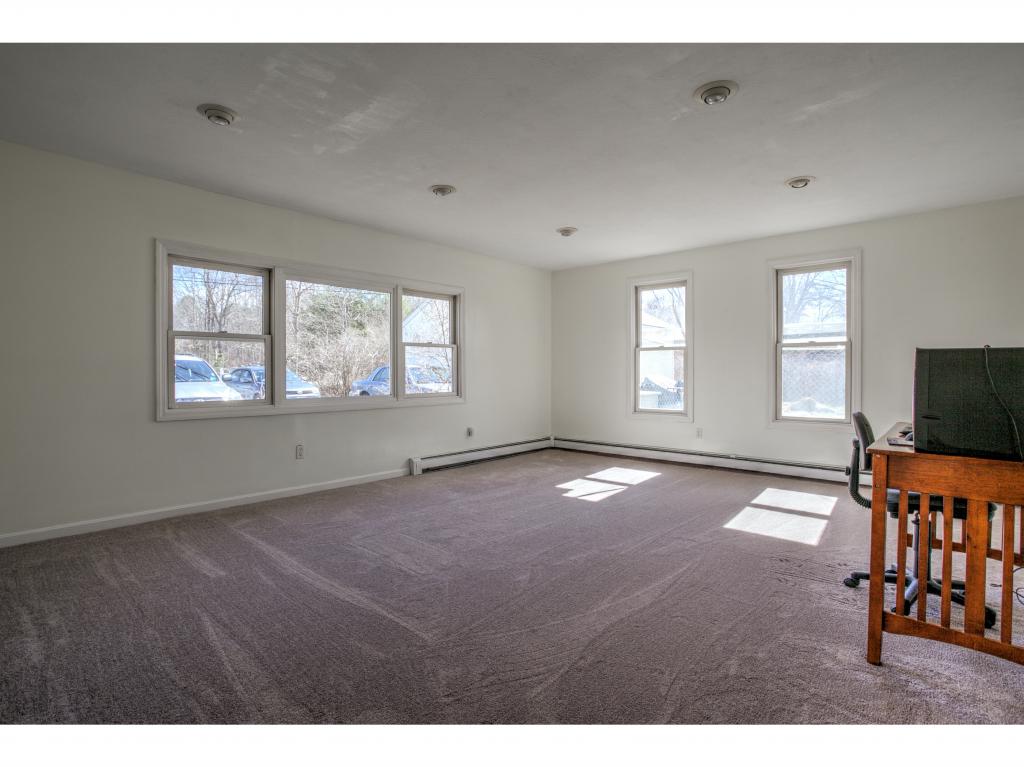 60 Pearson Road Merrimack, NH 03054 - Photo 10 of 36